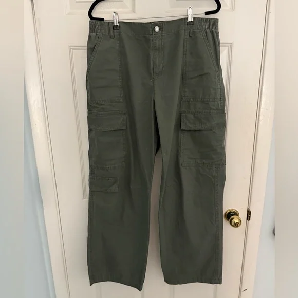 No Boundaries Olive Cargo Pants - Picture 1 of 3